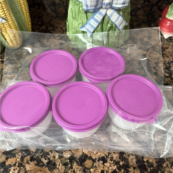 New 5 Tupperware 49148-4 snack containers with purple lids - Picture 4 of 4